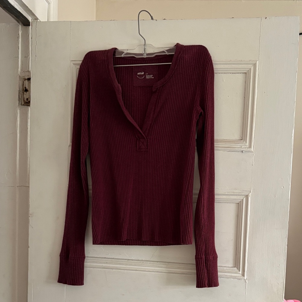 Aerie maroon Henley top